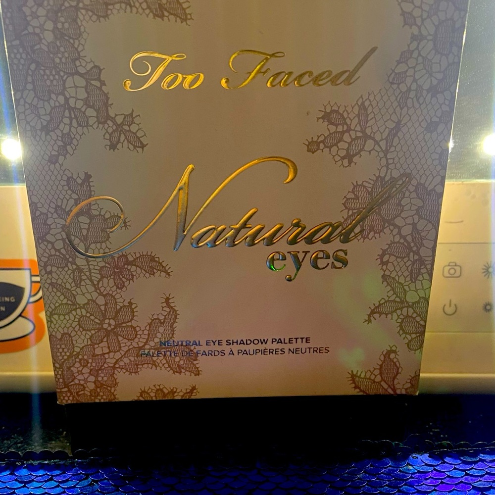 Too Faced Natural eyes eyeshadow palette